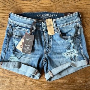 NWT American eagle MIDI shorts size 6 stretch